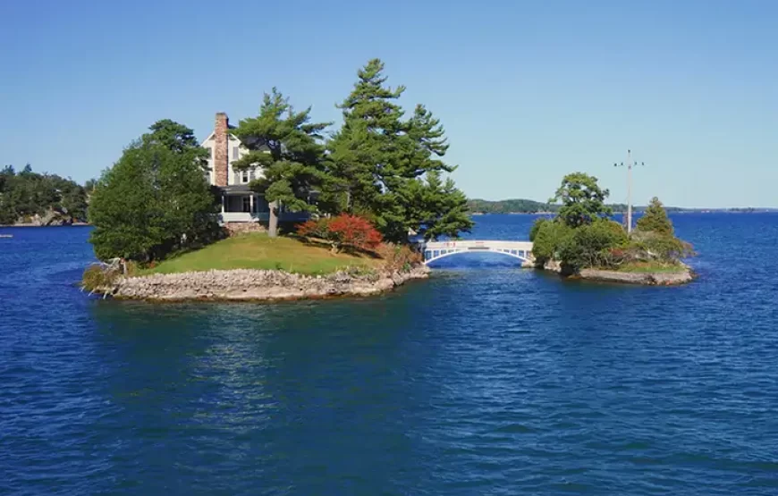 Kingston & Thousand Islands Day Trip (Up to group of 3)